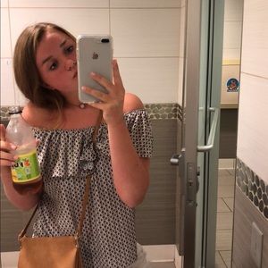 Meet your Posher, Sky